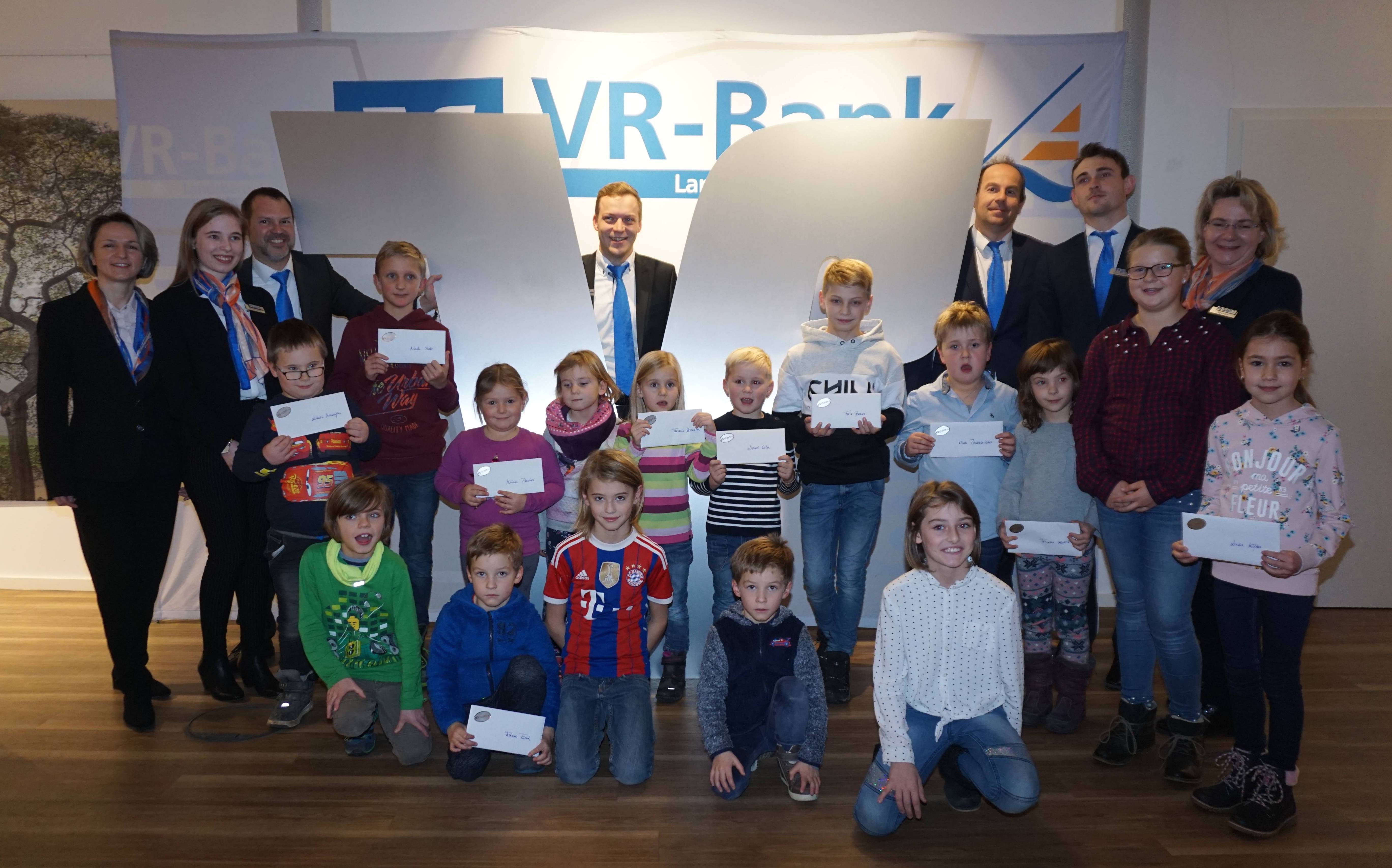 11 12 2018 Schone Bescherung Bei Der Vr Bank Landsberg Ammersee Vr Bank Landsberg Ammersee Eg